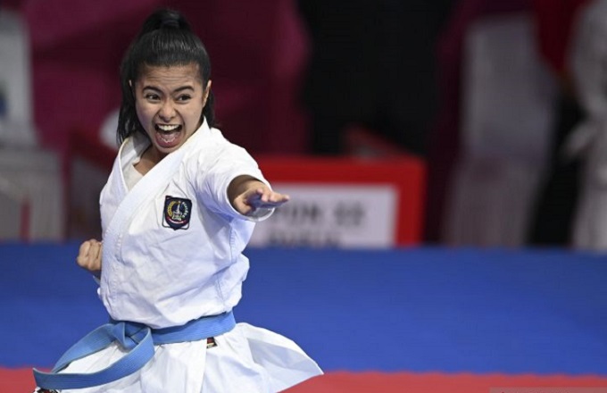 antarafoto-karateka-sulawesi-selatan-juarai-kata-perorangan-putri-pon-papua-111021-mrh-1